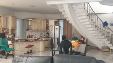 Rumah Elegan di Sunter, Jakarta Utara, 5 Kamar Tidur, LT 1000m²