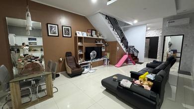 Rumah Mewah di Kawasan Taman Surya, Jakarta Barat, LB 250m², Harga 3,6 Miliar