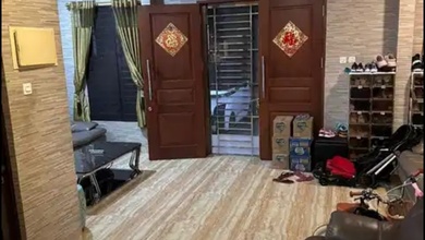 Hunian Elite di Kawasan Daan Mogot, Jakarta Barat, LB 210m², Harga 3,8 Miliar