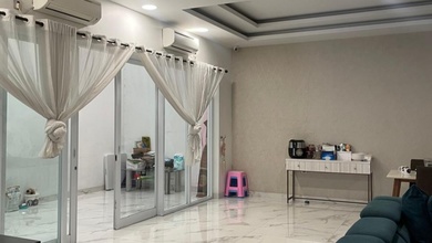 Rumah Mewah di Citra Garden, Jakarta Barat, 4 KT, LT 240m²