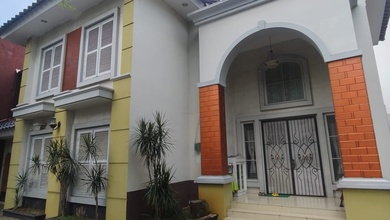 Hunian Mewah di Taman Palem, Jakarta Barat, 4 KT, LT 400m²
