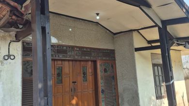 Rumah Siap Pakai di Kawasan Karang Tengah, Tangerang, LT 208m²