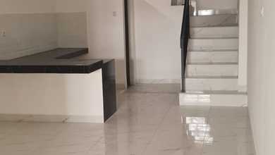 Rumah Dijual di Taman Palem, Jakarta Barat, LB 100m², Harga Kompetitif!