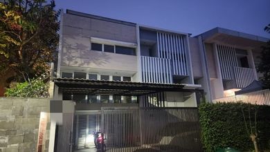 Rumah Mewah di Citra Garden, Jakarta Barat, 5 Kamar Tidur, LT 288m²