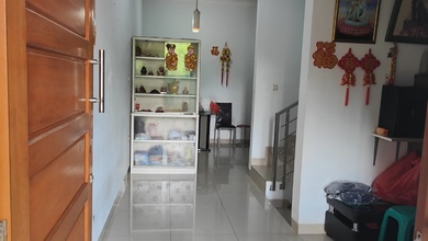 Rumah Dijual di Taman Surya, Jakarta Barat, LB 120m², Harga Kompetitif!