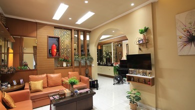 Rumah Dijual di Taman Surya, Jakarta Barat, LB 200m², Harga Terbaik!