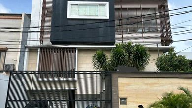 Kesempatan Langka, rumah Prestisius di Citra Garden, Jakarta Barat, LB 420m²
