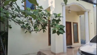 Rumah Elegan di Kebon Jeruk, Jakarta Barat, 3 Kamar Tidur, LT 200m²