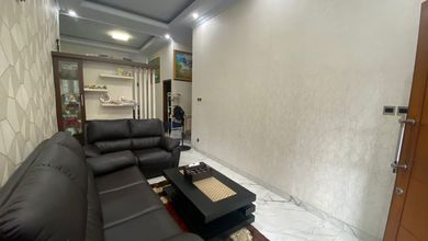 Jual Rumah Strategis di Daan Mogot, Tangerang - LT 135m²