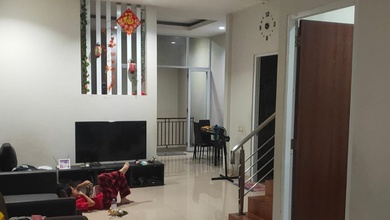 Dijual rumah Eksklusif di Taman Surya, Jakarta Barat - LT 120m²