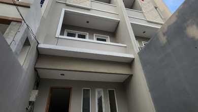 Rumah Mewah di Muara Karang, Jakarta Utara, 5 KT, LT 105m²