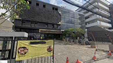 Dijual Gedung Ex Karaoke Jalan Arjuna Utara Selatan Grogol