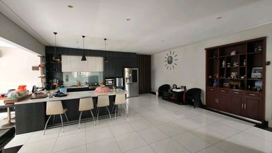 Kesempatan Langka, rumah Mewah di Permata Buana, Jakarta Barat, LB 920m²