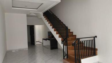 Rumah Siap Huni di Area Central Park, Jakarta Barat, LT 72m²