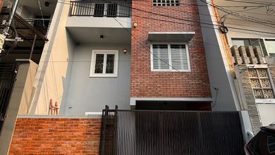 Dijual rumah Mewah di Tanjung Duren Selatan, Jakarta Barat - LT 78m²
