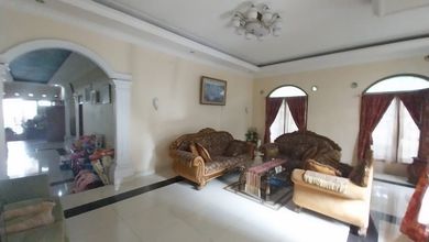 Kesempatan Eksklusif, rumah Mewah di Serpong Utara, Tangerang Selatan, LB 600m²