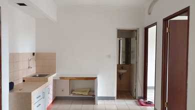 Apartemen Modern Lokasi Central Park, Jakarta Barat, Harga 650 Juta