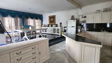 Kesempatan Langka, rumah Mewah di Pluit, Jakarta Utara, LB 600m²