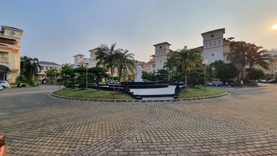 Hunian Elegan di Pantai Mutiara, Jakarta Utara, 5 KT, LT 228m²