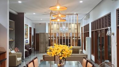 Rumah Mewah di Kawasan Kebayoran Lama, Jakarta Selatan, LB 350m², Harga 8,3 Miliar