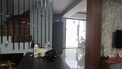 Rumah Dijual di Villa Melati Mas, Tangerang Selatan, LB 160m², Harga Terbaik!