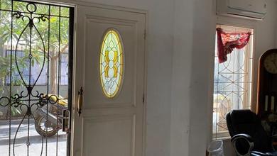 Hunian Elegan di Taman Palem, Jakarta Barat, 4 Kamar Tidur, LT 120m²