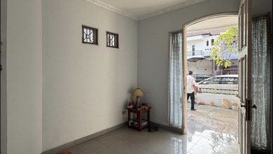 Rumah Elite di Kawasan Permata Buana, Jakarta Barat, LB 148m², Harga 4,5 Miliar