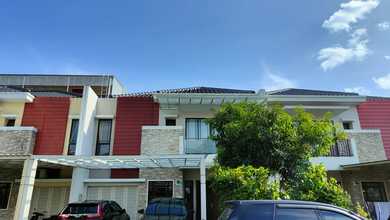 Dijual rumah Premium di Green Lake City, Jakarta Barat - LT 200m²