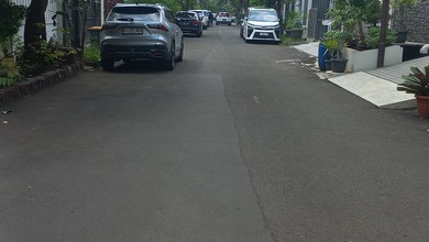 Hunian Elegan di Pluit, Jakarta Utara, 3 KT, LT 200m²