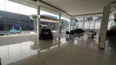 Ruang-usaha Radio Dalem Jakarta Selatan