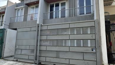 Penawaran Langka, rumah Prestisius di Villa Melati Mas, Tangerang Selatan, LB 174m²