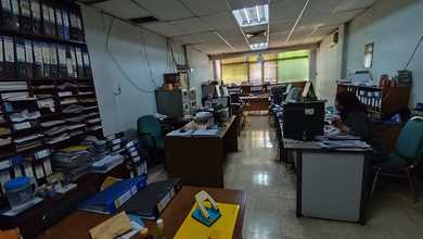 Dijual Cepat - Bangunan Kantor Siap Pakai!