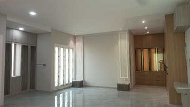 Hunian Elegan di Green Ville, Jakarta Barat, 3 Kamar Tidur, LT 260m²