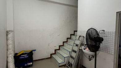 Termurah! Jual Ruko Second Siap Pakai Semi Furnished untuk Usaha Anda di Jembatan Lima