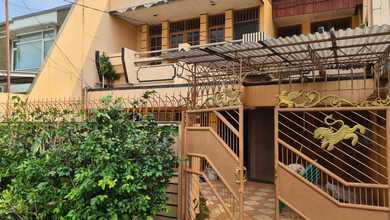 Properti Siap Huni di Kawasan Green garden, Jakarta Barat, LT 144m²