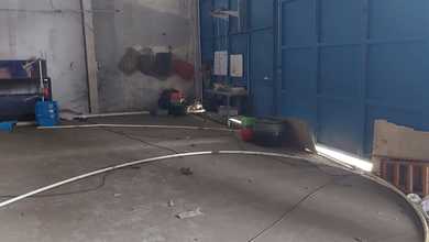 Dijual Tanah Dan Bangunan Kantor di Pinggir Jalan Raya 