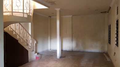 Jual Rumah Nyaman di Serpong Villa Melati Mas, Tangerang Selatan - LT 120m²