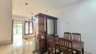 Kesempatan Rumah di Taman Palem, Jakarta Barat, LB 90m², Harga 1 Miliar