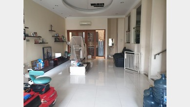 Rumah Sewaan Murah di Tomang, Jakarta Barat, 4 KT, Harga 115 Juta /tahun