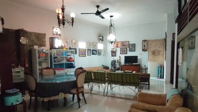 Jual Rumah Cantik LT 266 m2 area Kebayoran Baru, Jakarta Selatan