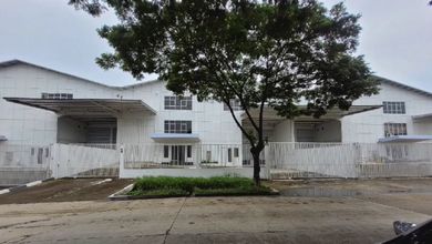 Gudang Lantai Epoxy Bagus Siap Pakai Delta Silicon Cikarang Pusat