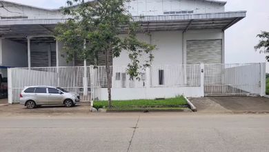 Gudang Loading Dock Bagus Siap Pakai Delta Silicon Cikarang Pusat