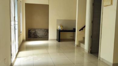 Rumah Sewa Nyaman Lokasi Green Lake City, Jakarta Barat, LB 132m²