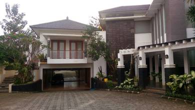 Kesempatan Langka, rumah Prestisius di Cempaka Mas, Jakarta Pusat, LB 900m²