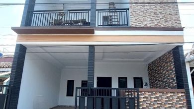 Rumah Dijual di Tangerang Kota, Tangerang, LB 156m², Harga Terbaik!