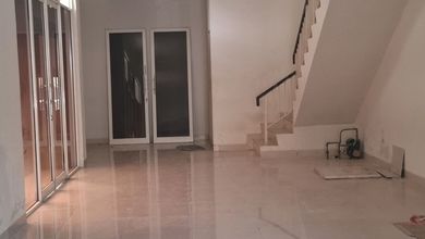 Disewakan Rukan Sedayu Square ********