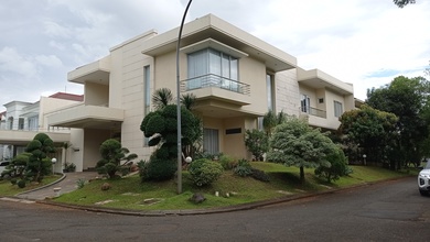 Rumah Prestisius di Kawasan Alam Sutera, Tangerang, LB 750m², Harga 26 Miliar