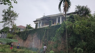 Rumah Prestisius di Kawasan Cinere, Depok, LB 1370m², Harga 12 Miliar