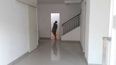 Dijual Rumah Nyaman di Gading Serpong, Tangerang - LT 105m²