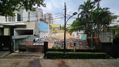 Penawaran Eksklusif, rumah Prestisius di Kemang, Jakarta Selatan, LB 200m²